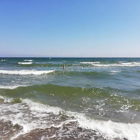 6 Person In Vaeggerlose-by Traum *