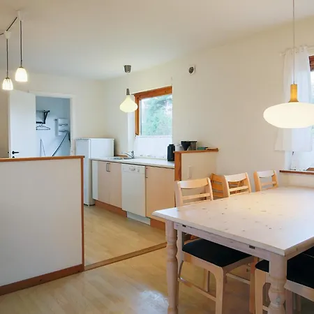 6 Person In Vaeggerlose-by Traum Сasa de vacaciones Bøtø By