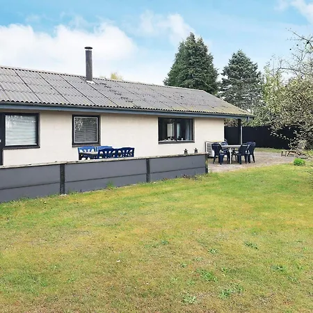 Сasa de vacaciones 6 Person In Vaeggerlose-by Traum Bøtø By