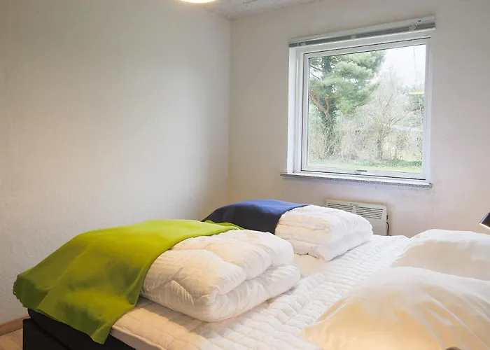 Holiday home 6 Person In Vaeggerlose-by Traum